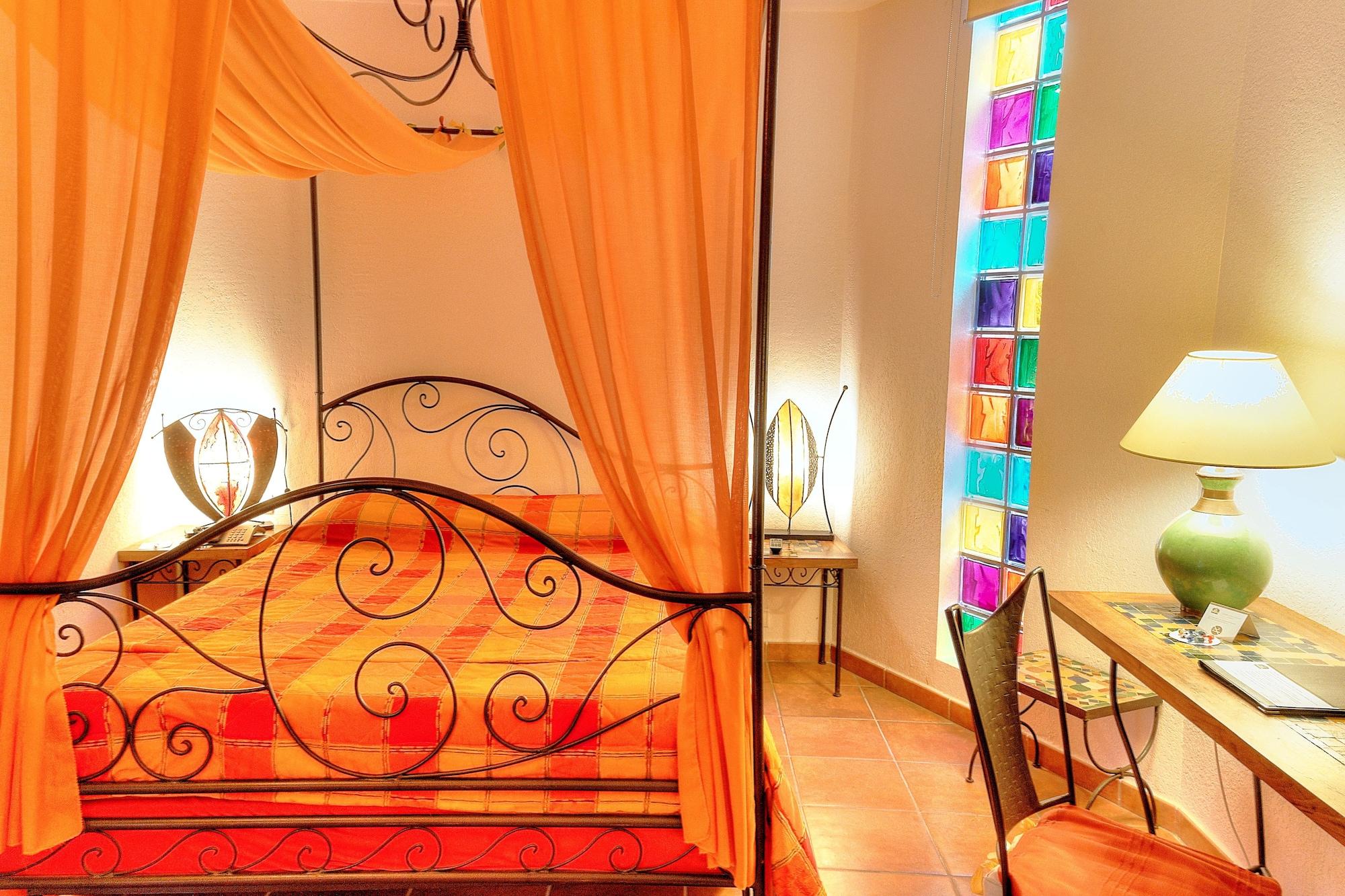 Western L'orangerie Hotel 4*
