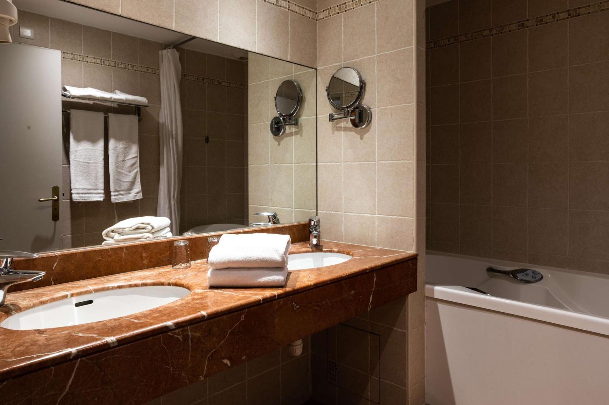 Western L'orangerie 4*